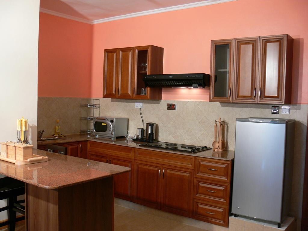 نيروبي Natural Oak Apartments الغرفة الصورة